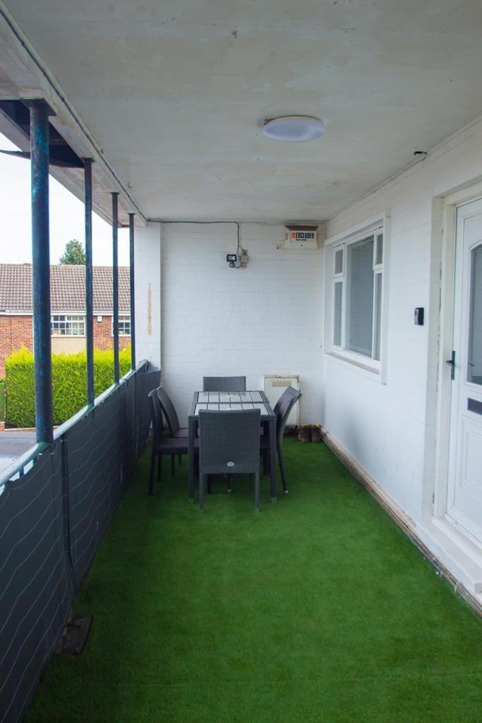 Hilltop Place Suites Near Doncaster Racecourse Quarto foto